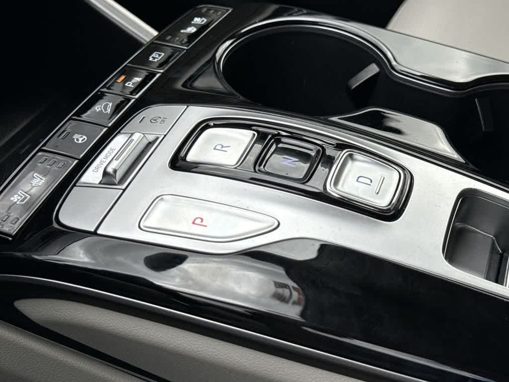 Used 2024 Shimmering Silver Hyundai Limited image 21