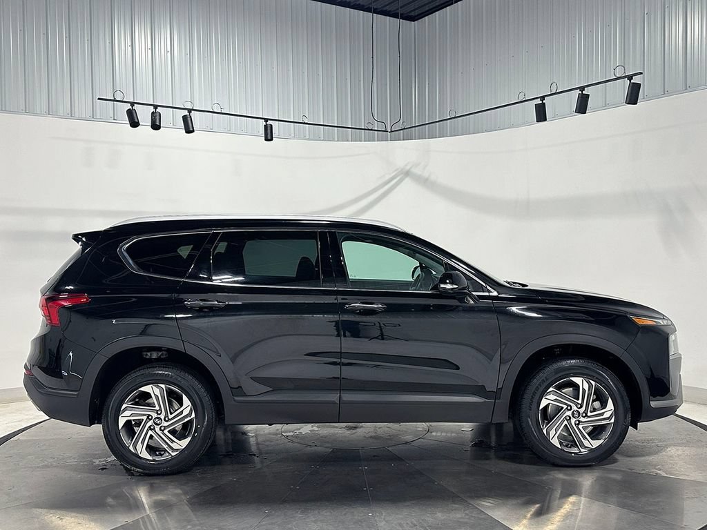 Used 2023 Black Hyundai SEL image 10
