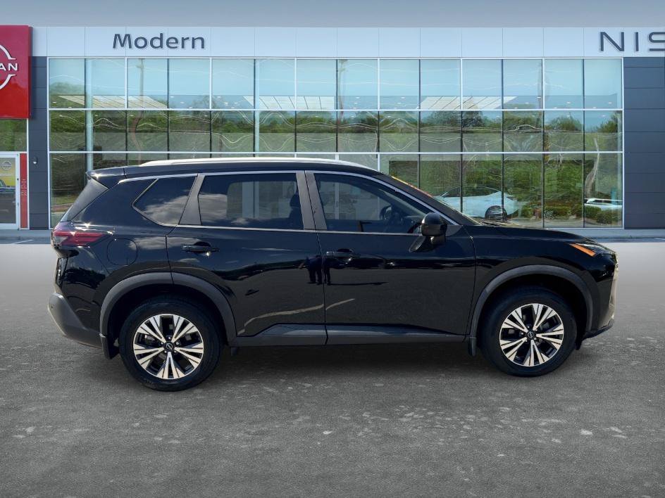 Used 2023 Super Black Nissan SV image 4