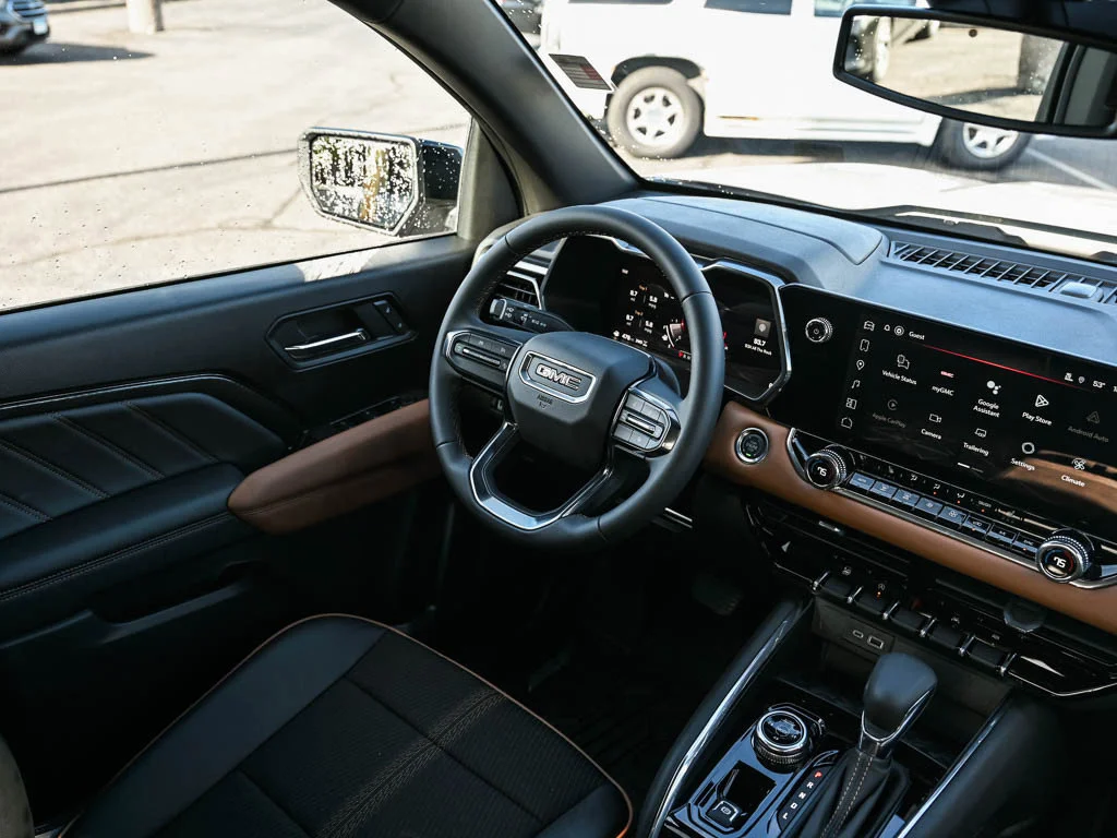2026 GMC Canyon AT4 - Photo 11