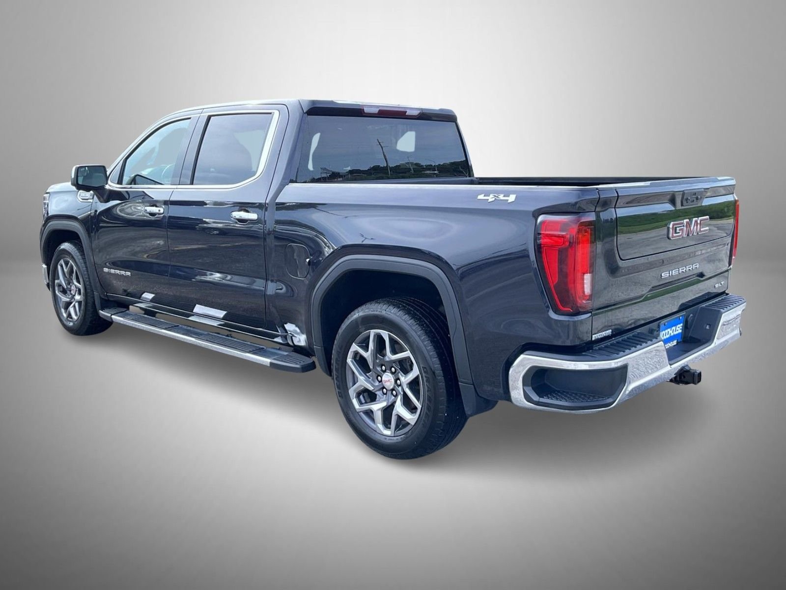 Used 2022 Silver GMC SLT image 7