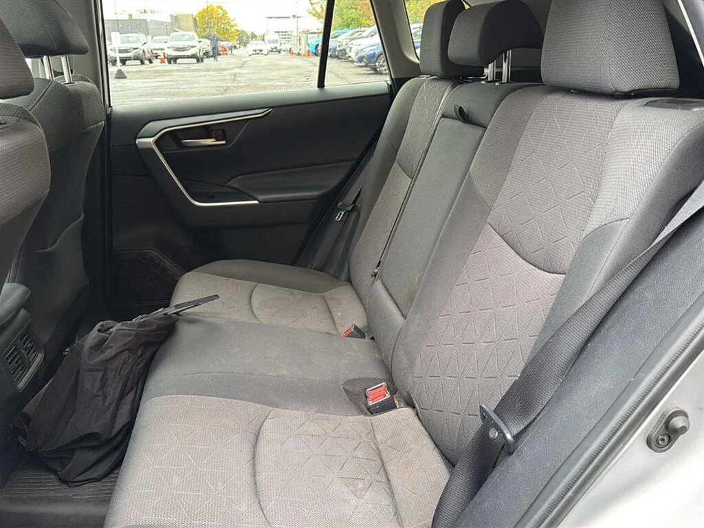 Used 2019 Silver Sky Metallic Toyota XLE image 15