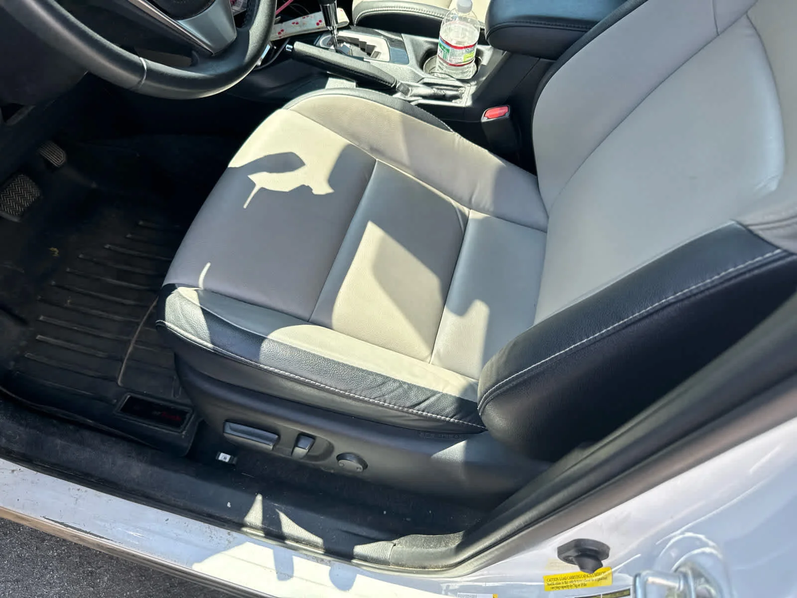 Used 2017 Blizzard Pearl Toyota Platinum image 8