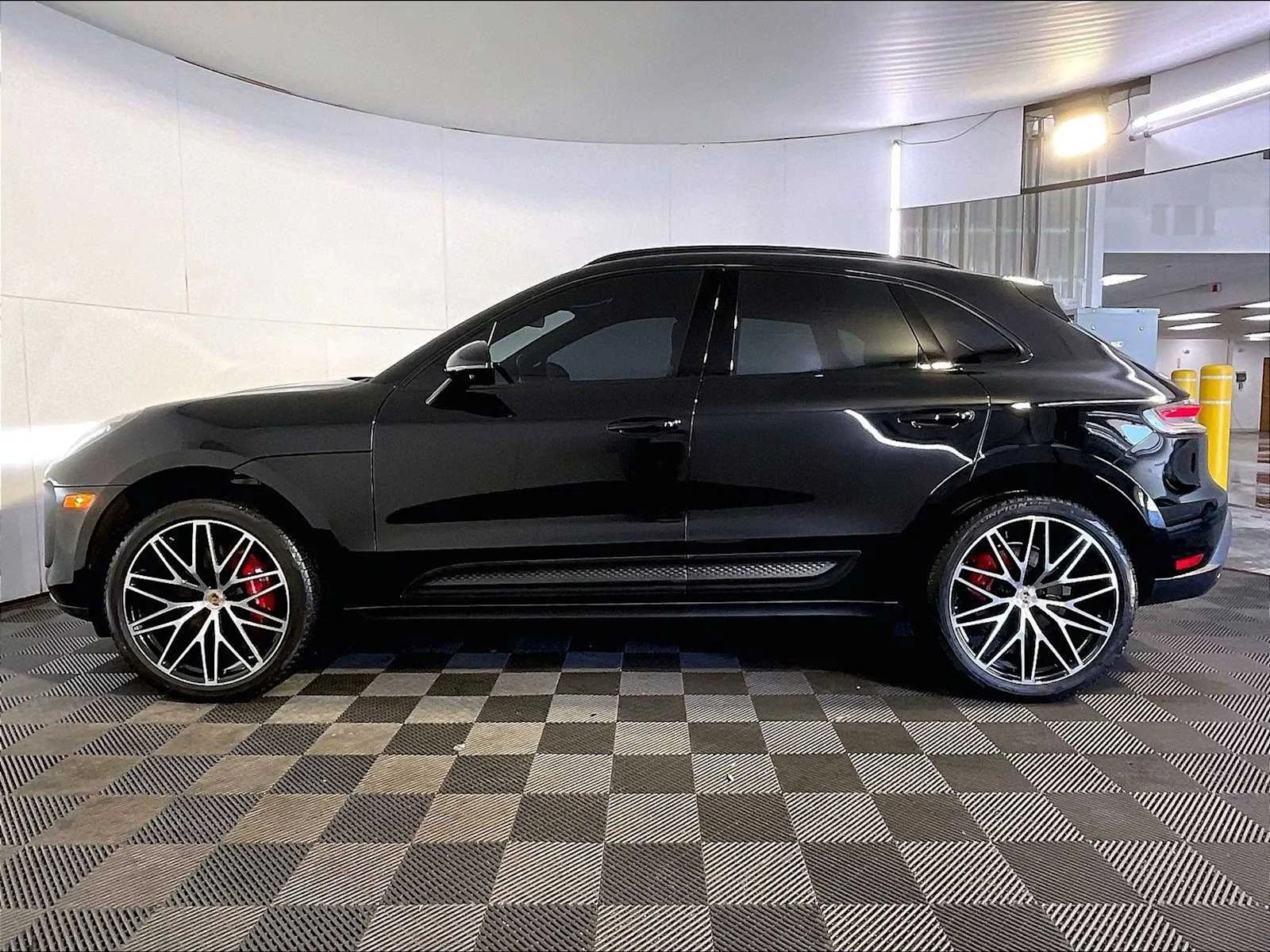 Certified Pre-Owned 2024 Porsche Macan S