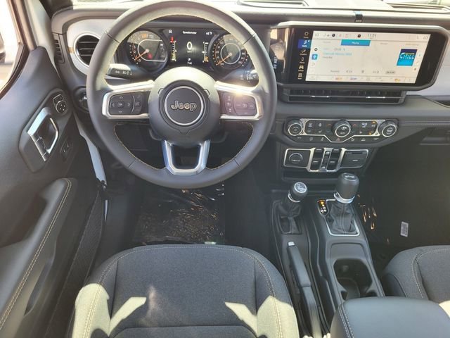 2025 Jeep Wrangler 4-Door Sahara - Photo 15