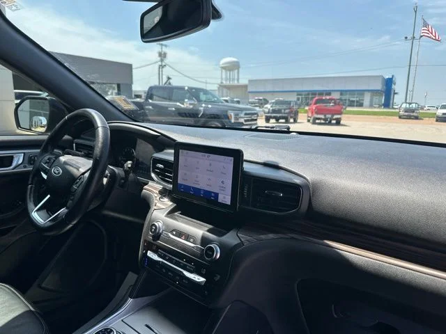 Used 2020 Black Ford Limited image 10
