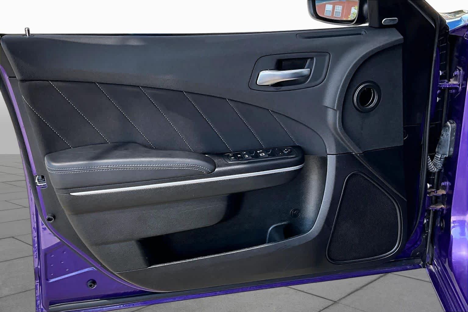 Used 2023 Plum Crazy Pearlcoat Dodge SXT image 21