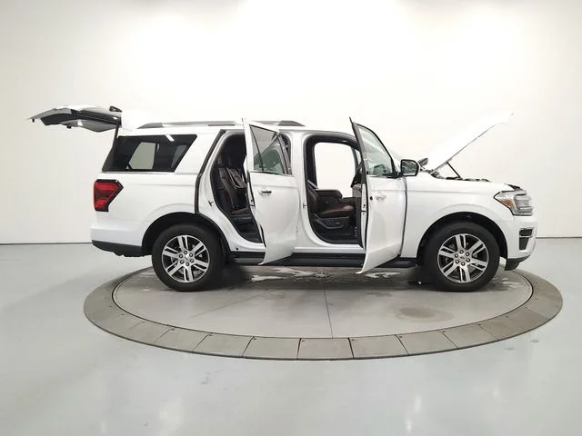 Used 2024 White Ford Limited image 16