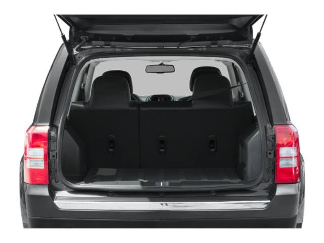 Used 2015 Bright White Clearcoat Jeep Latitude image 15
