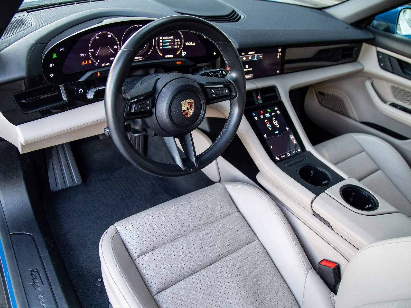 Certified Used 2024  Porsche  image 4