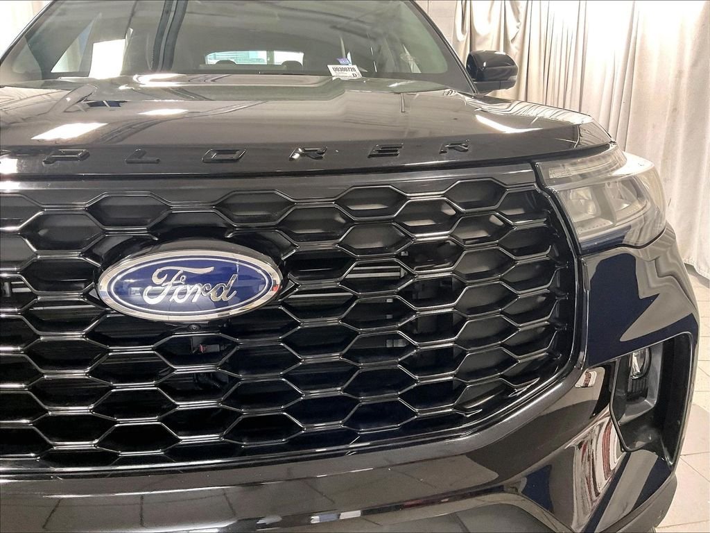 Used 2025 Black Ford ST-Line image 32