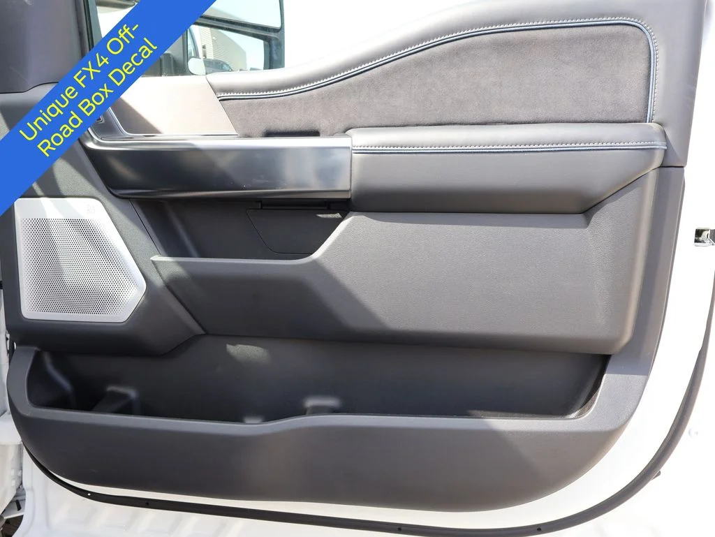 New 2026 Star White Metallic Tri-Coat Ford F-250® Platinum® image 9
