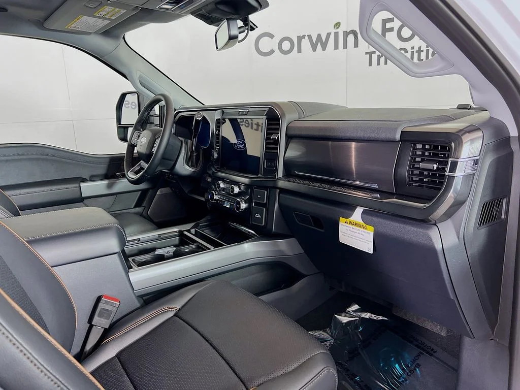 New 2026 Oxford White Ford Lariat image 31