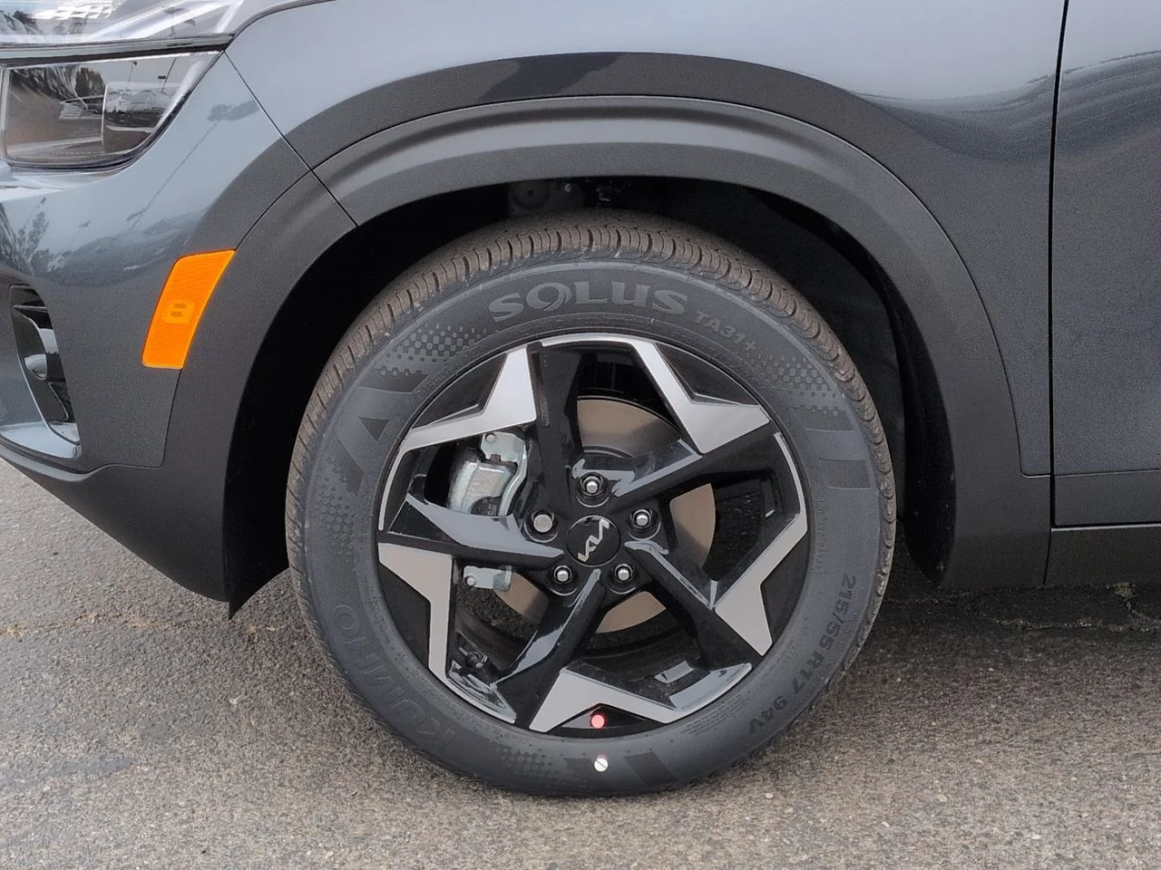 New 2026 Gravity Gray Kia EX image 34