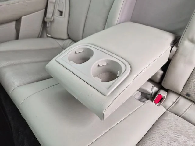 Used 2013 Tan Subaru 2.5i image 32