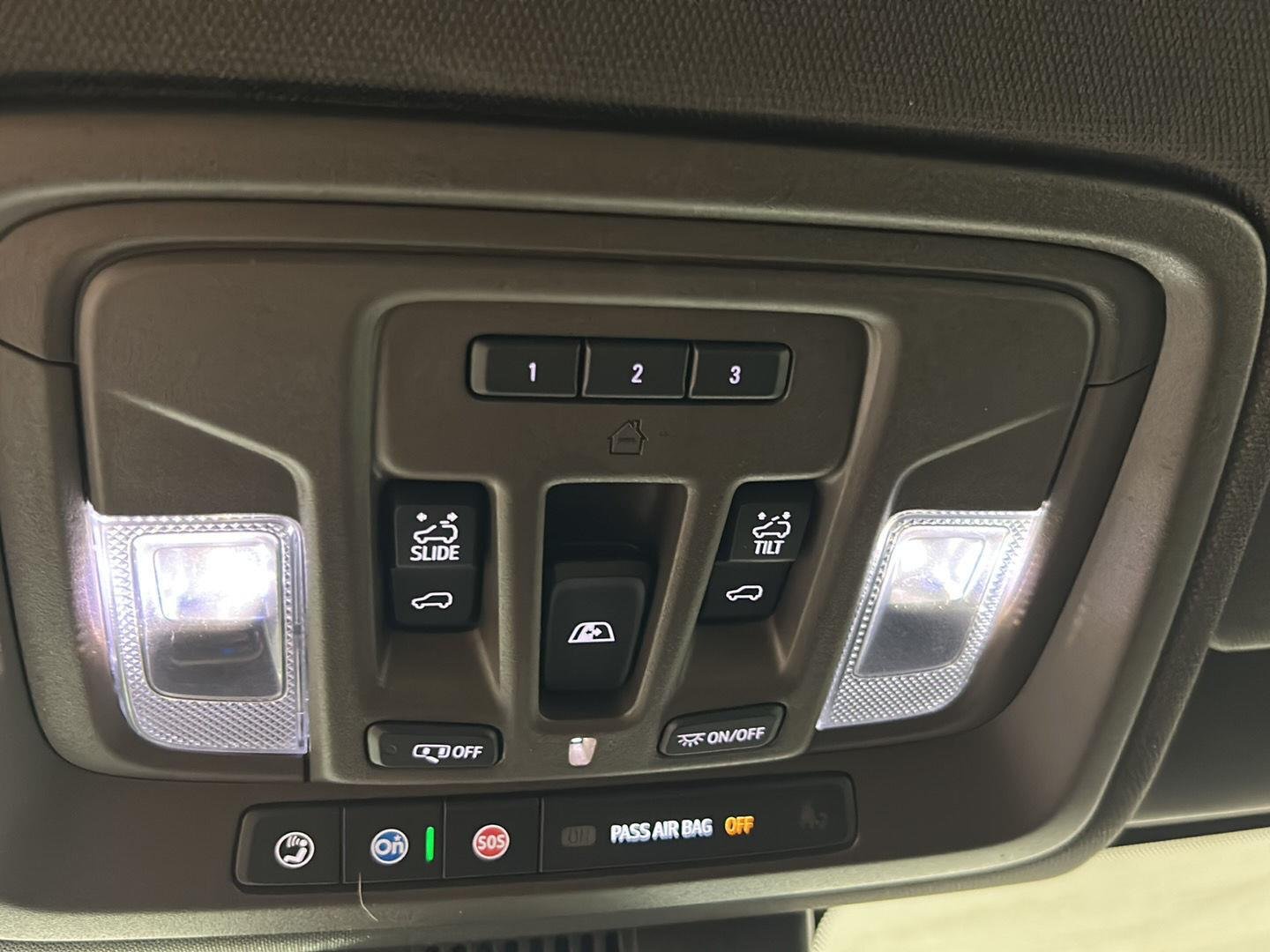 Used 2024 White Frost Tricoat GMC Denali image 37
