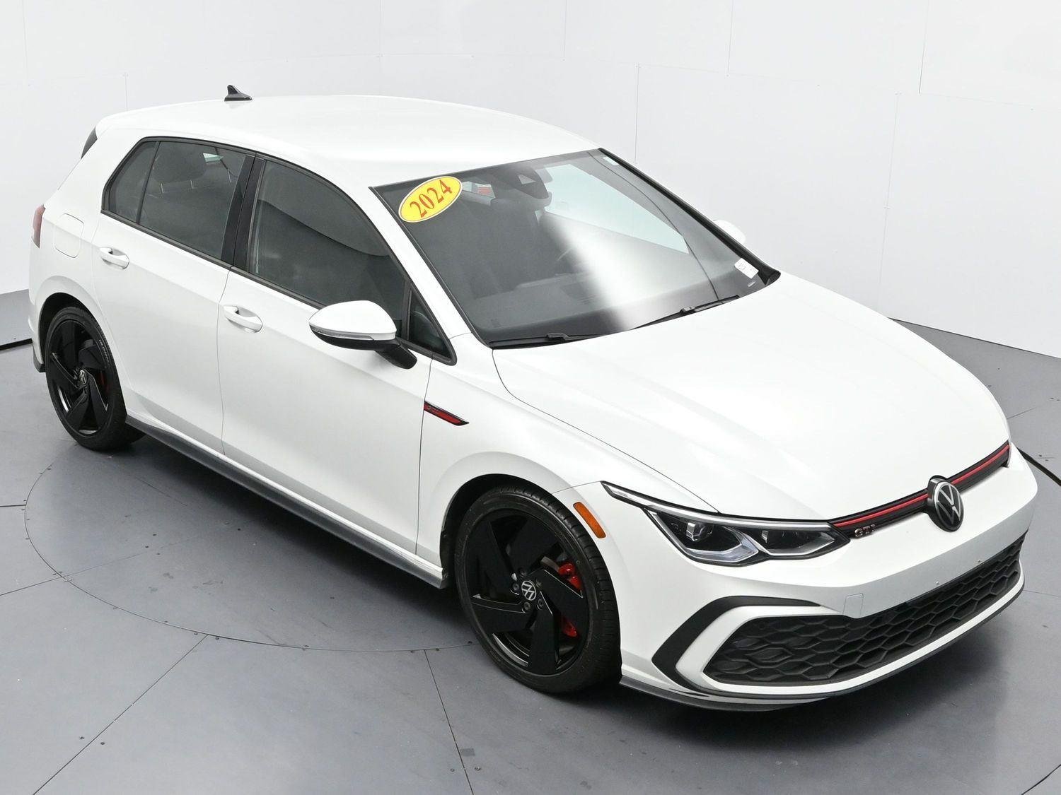 Used 2024 Opal White Pearl Volkswagen S image 33