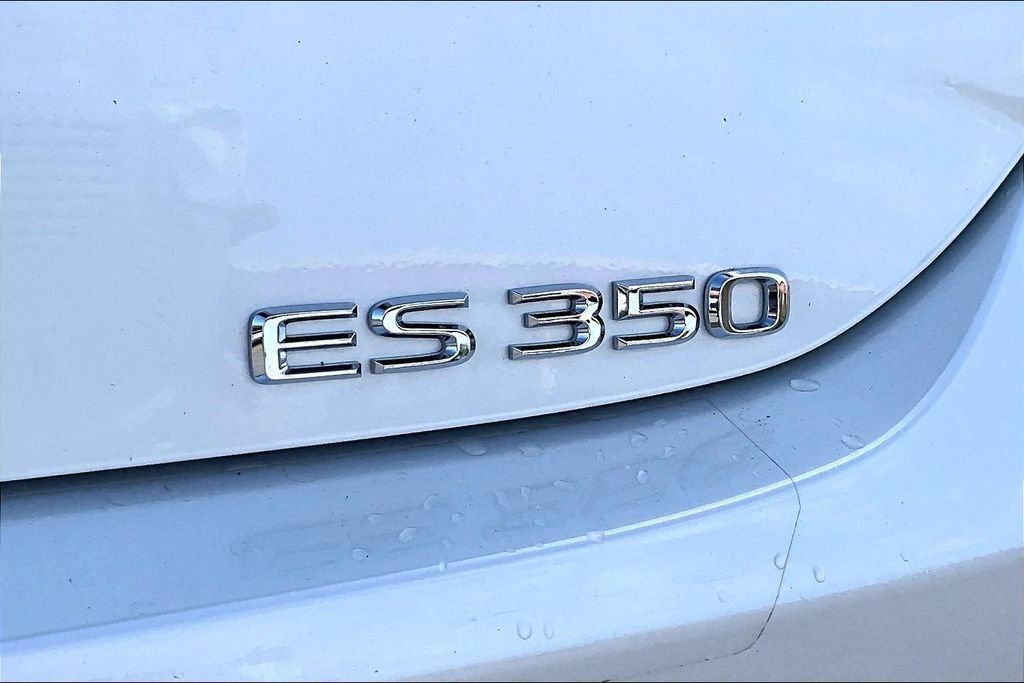 Used 2024 White Lexus 350 Luxury image 29