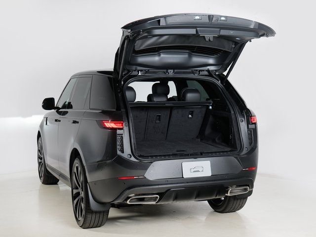 New 2026 Carpathian Grey Land Rover SE image 29
