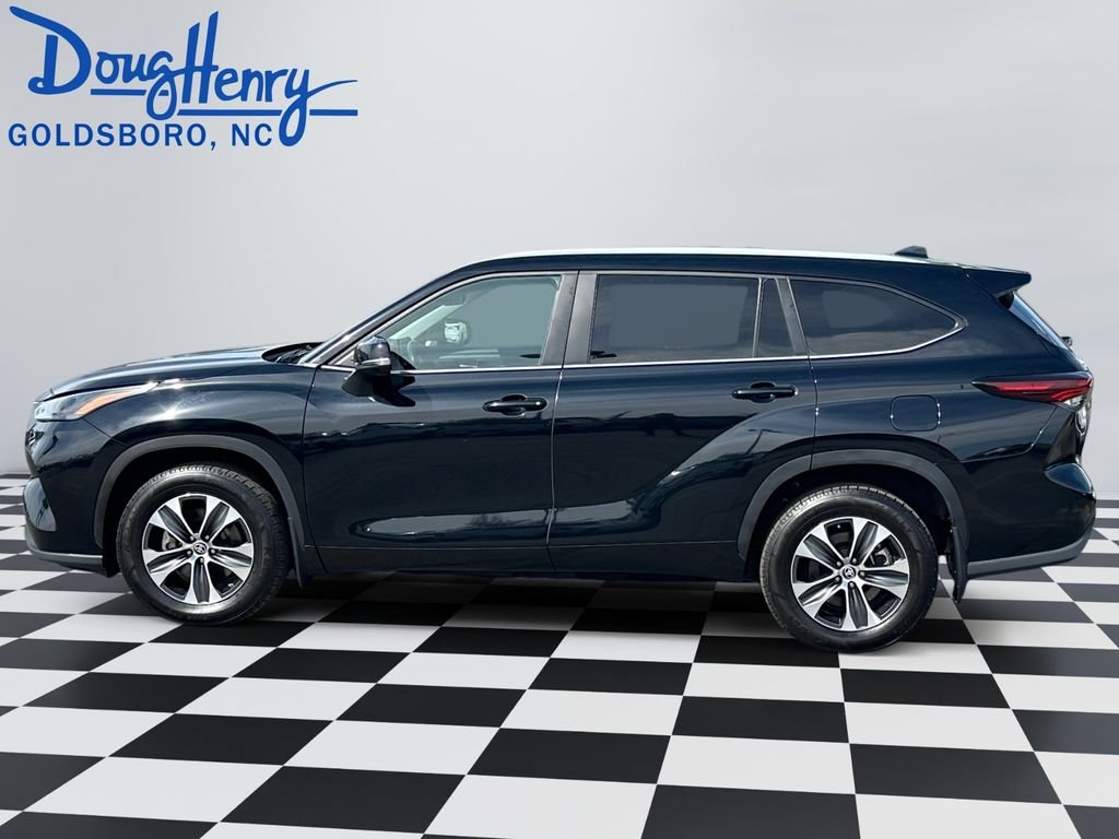 Used 2024 Black Toyota XLE image 2