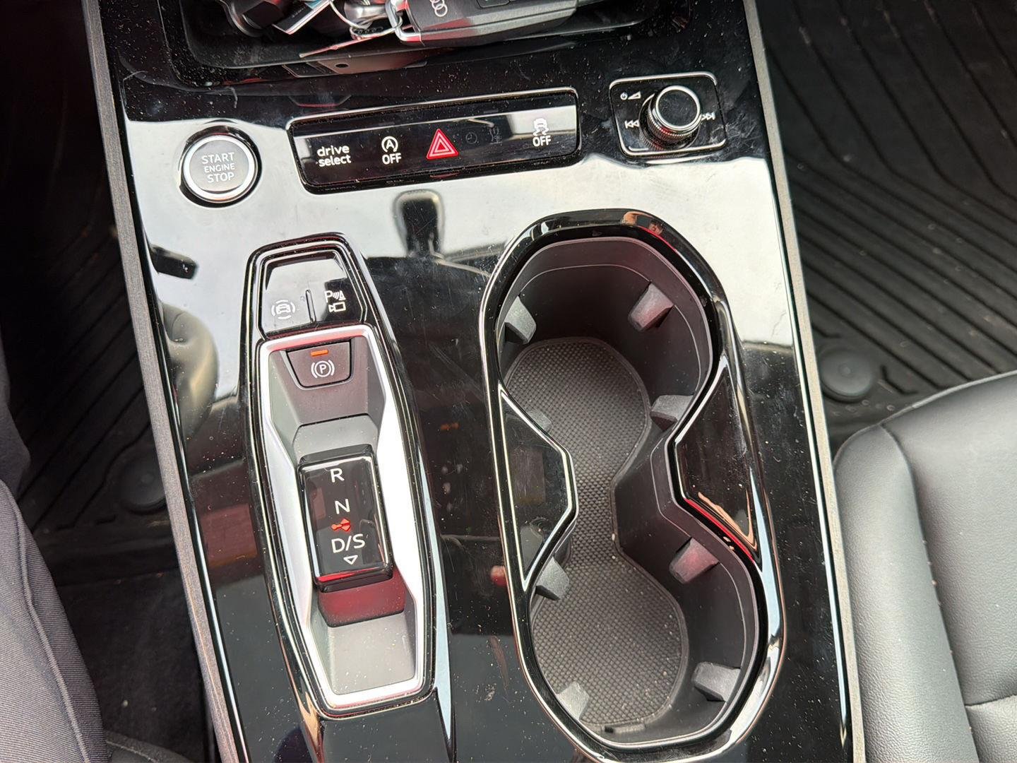 Used 2025 Horizon Blue Metallic Audi Premium Plus image 15