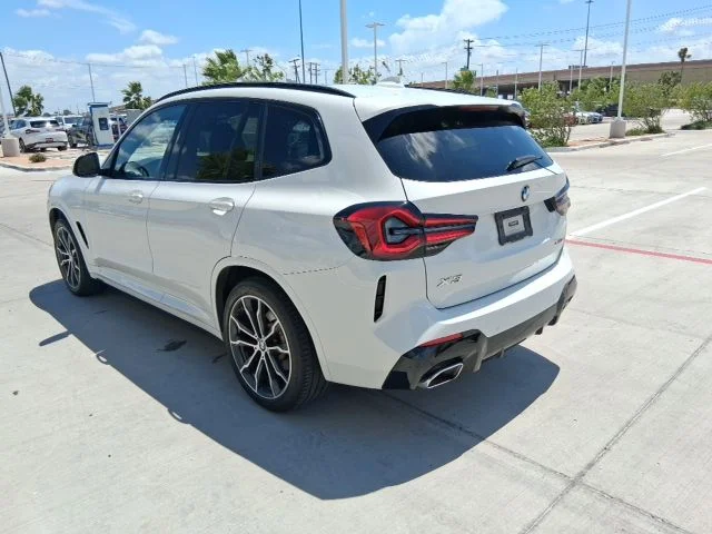 Used 2023 White BMW xDrive30i image 4