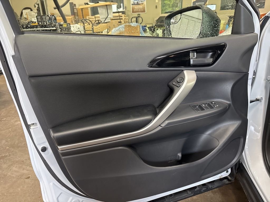 Used 2024 White Mitsubishi Ralliart image 19