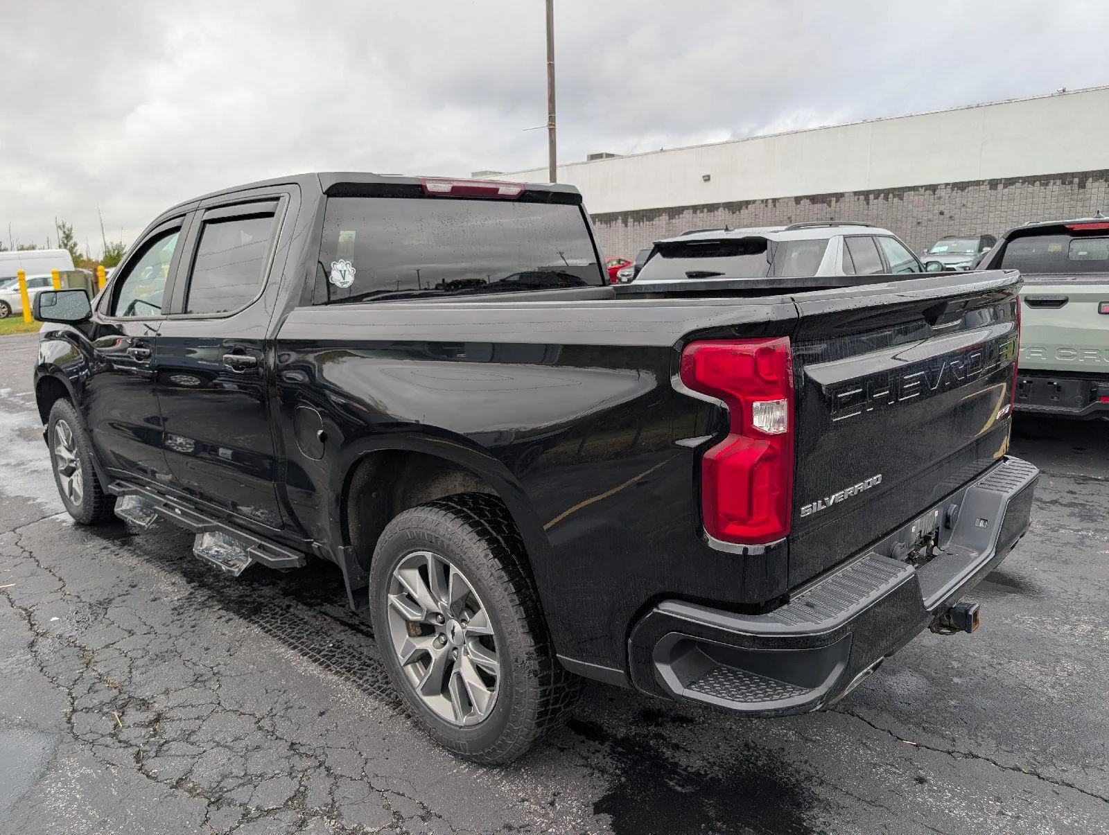 Used 2021 BLACK Chevrolet RST image 6