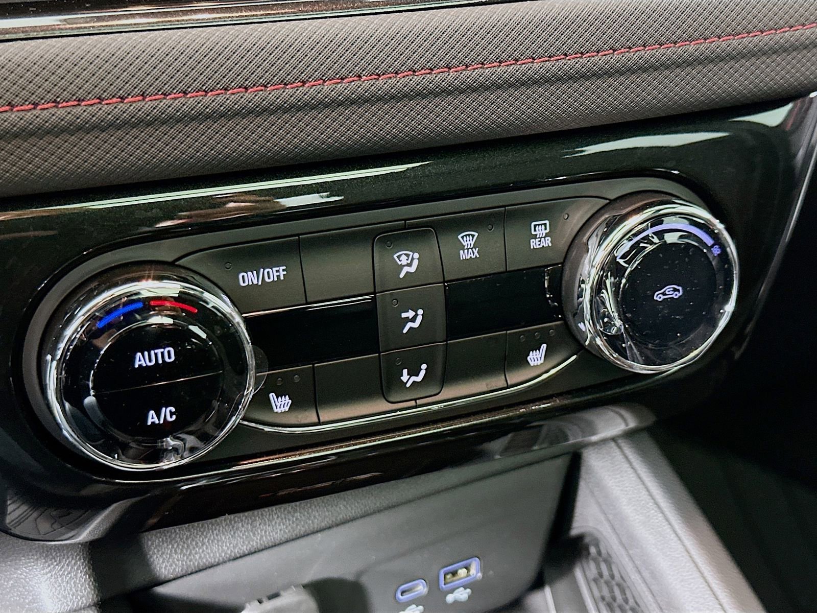 2025 Chevrolet Trailblazer RS - Photo 16