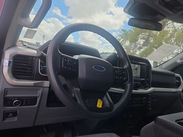 Used 2022 Red Ford XLT image 9