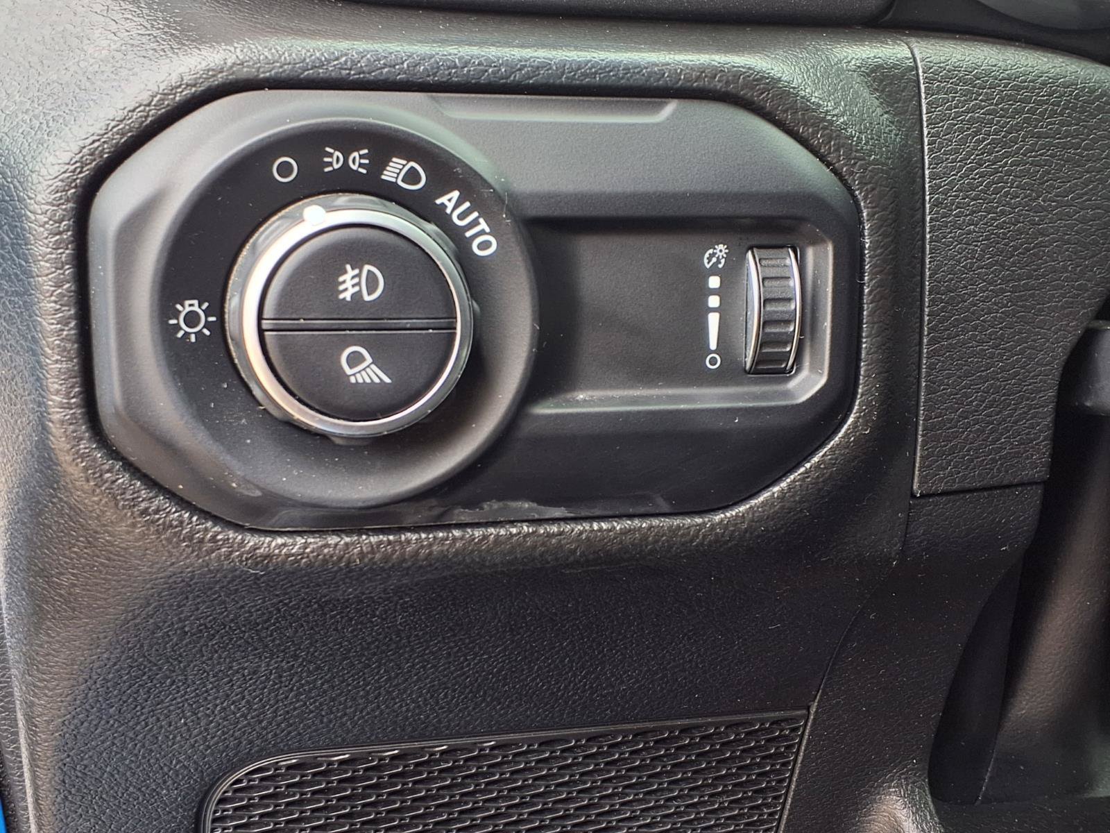 Certified Used 2023 Hydro Blue Pearlcoat Jeep Mojave image 20