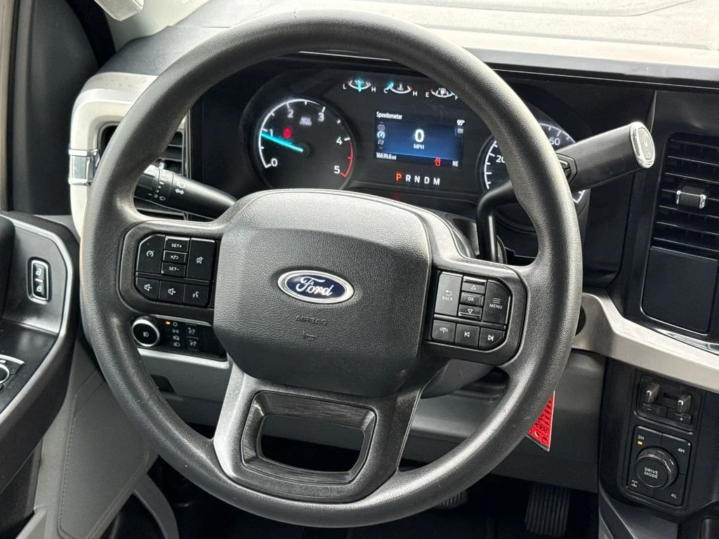 Used 2025 White Ford XLT image 12