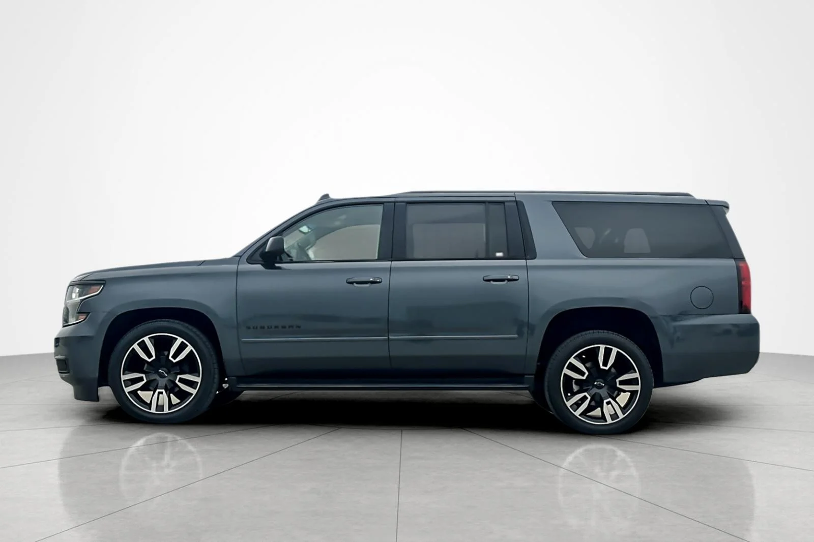 Used 2020 GRAY METALLIC Chevrolet Premier image 2