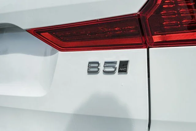 New 2026 Crystal White Volvo Ultra image 7