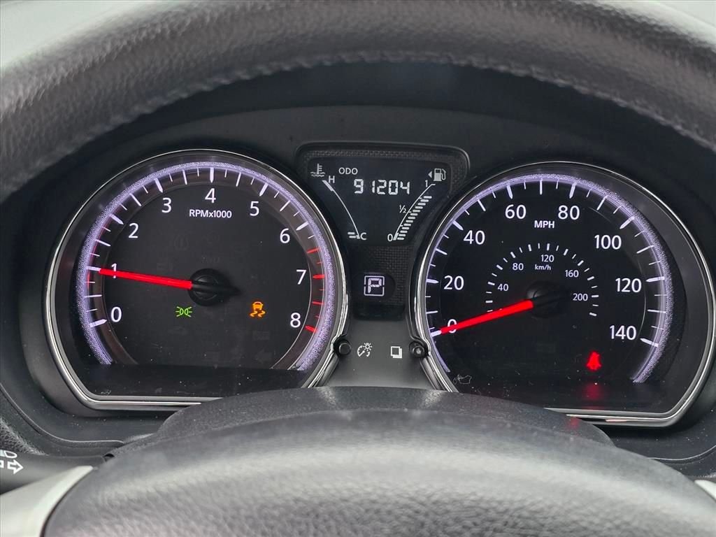 Used 2018 White Nissan 1.6 SV image 7