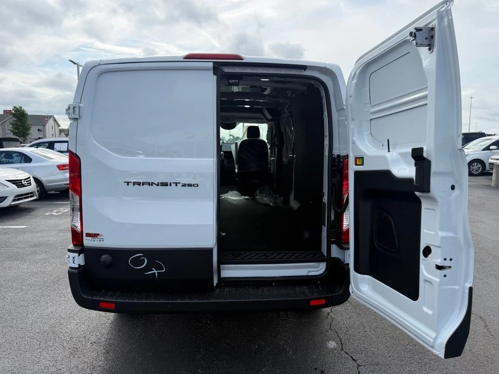 New 2026 Oxford White Ford Cargo Van image 34