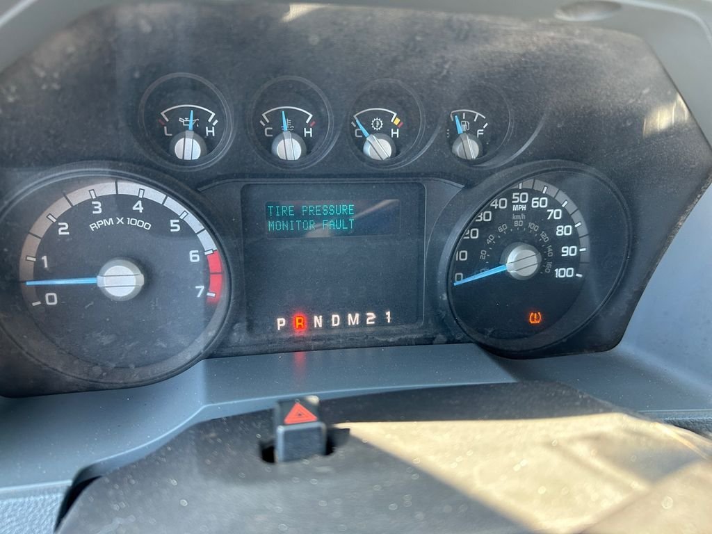 Used 2015 White Ford XL image 26