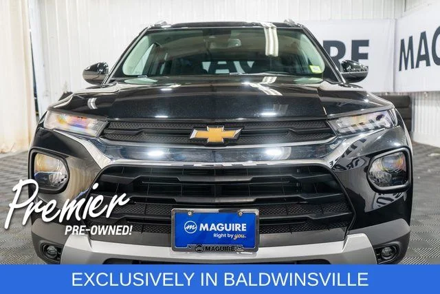 Used 2023 Black Chevrolet LT image 3