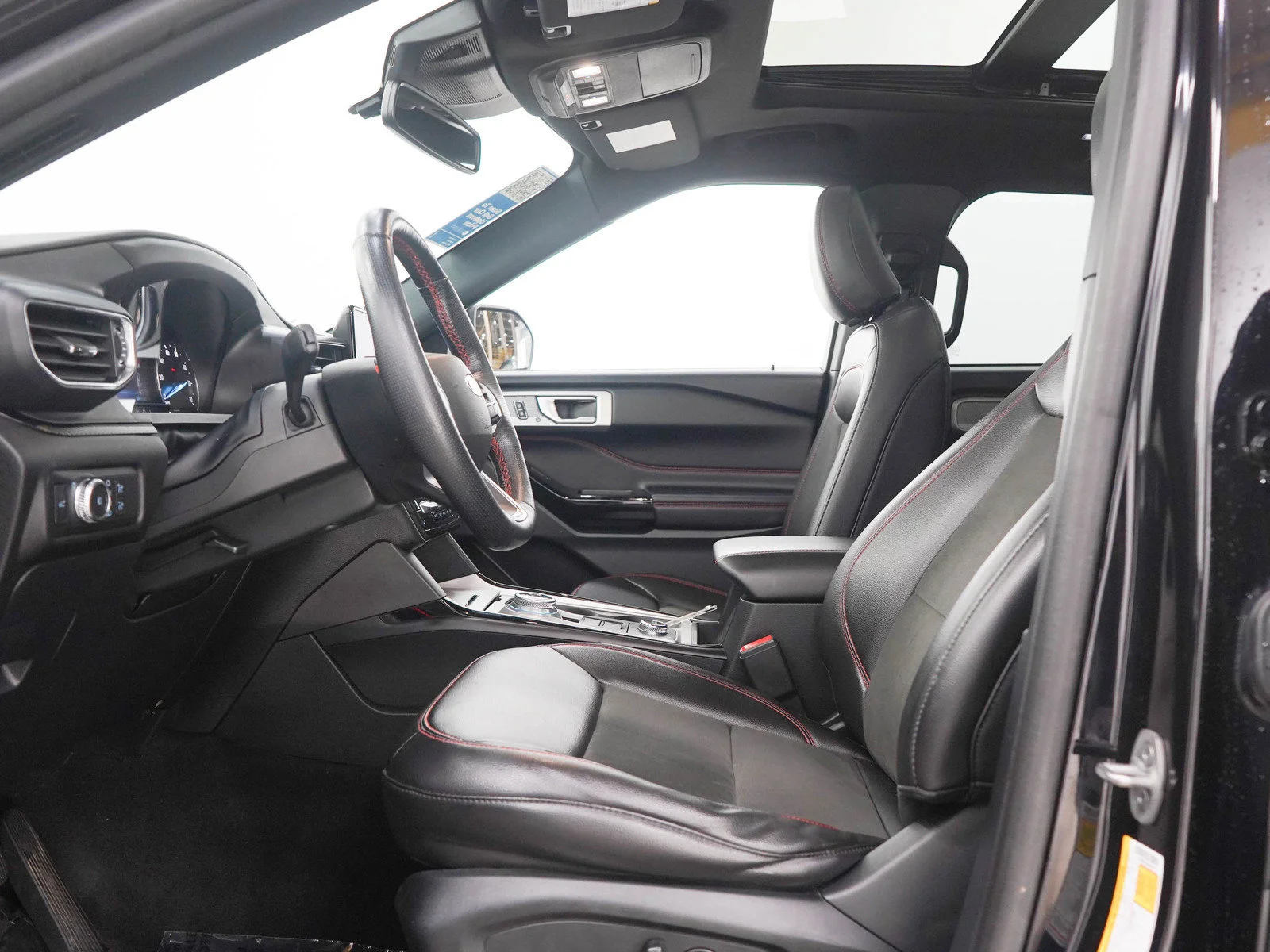 Used 2022 Black Ford ST-Line image 23