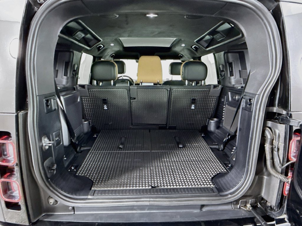 Certified Used 2025 Black Land Rover X image 21
