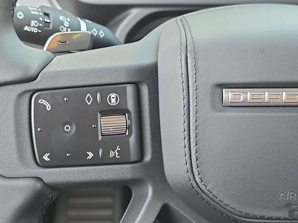 New 2026 Fuji White Land Rover V8 image 19
