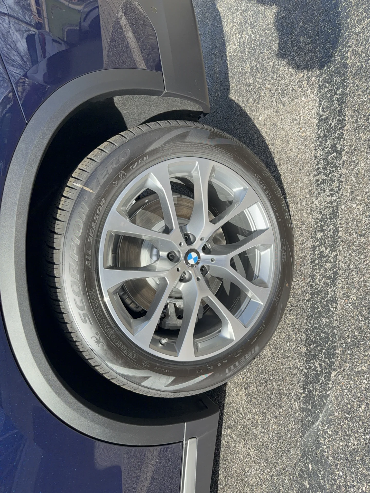 New 2026 Tanzanite Blue II Metallic BMW xDrive50e image 27