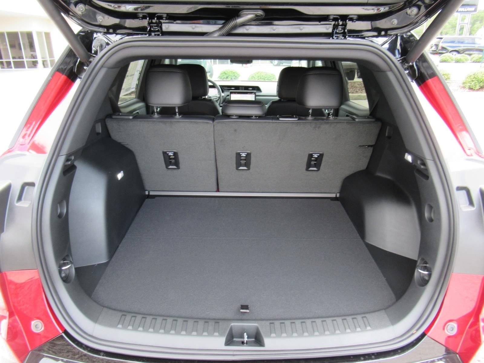2027 GMC Terrain AT4 - Photo 33