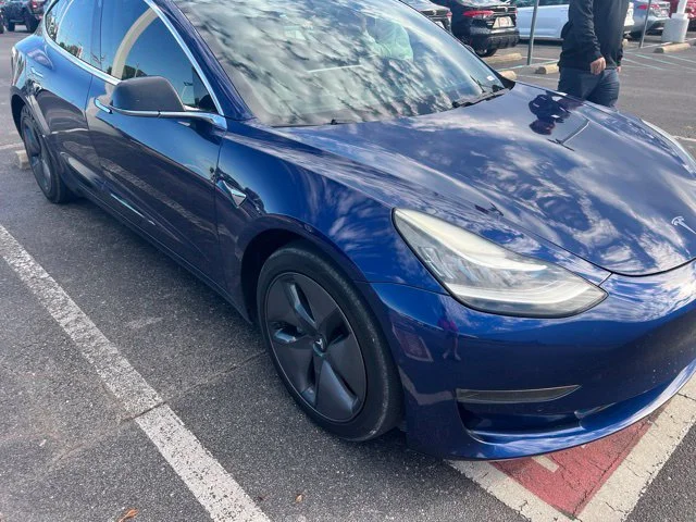 Used 2018  Tesla Performance image 4