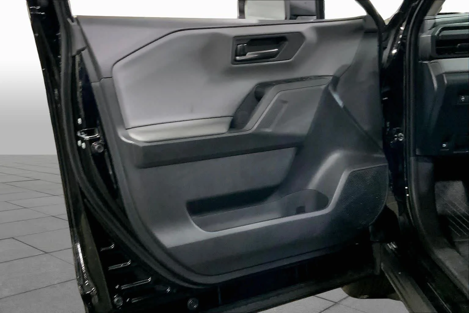 Used 2026 Midnight Black Metallic Toyota XLE Premium image 22