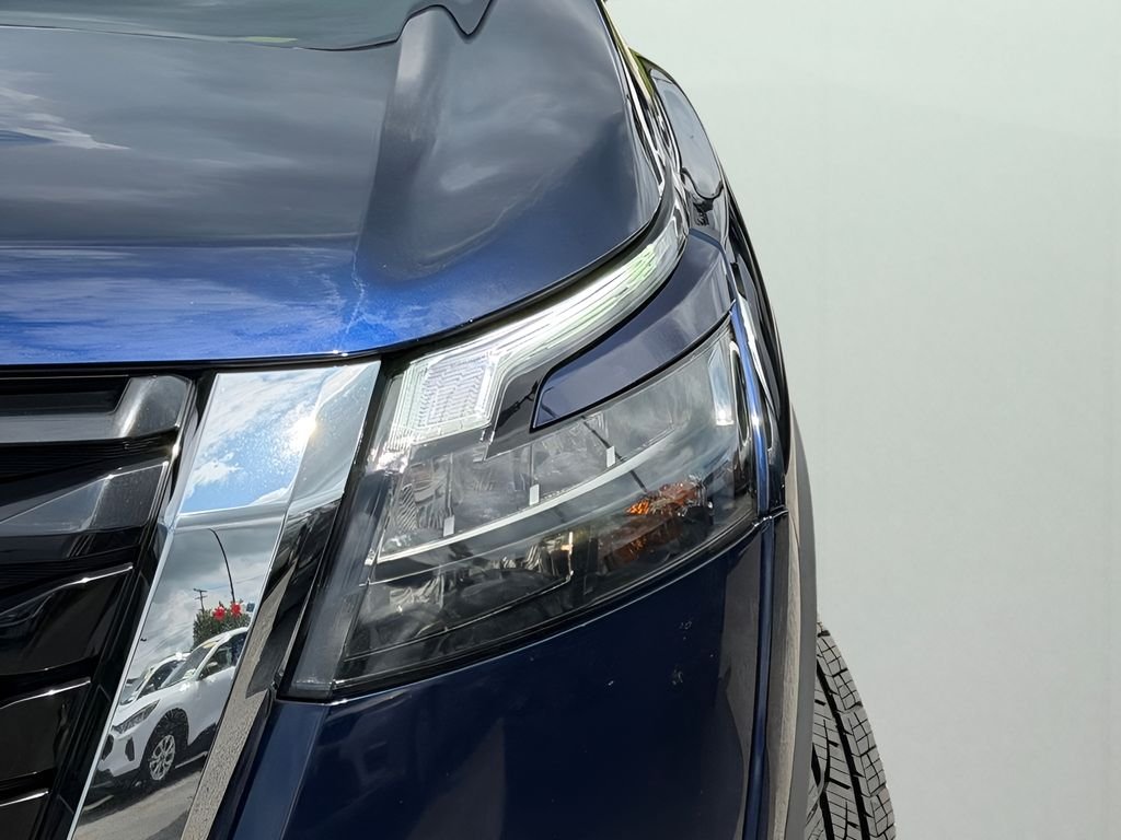 Used 2024 Deep Ocean Blue Nissan SV image 7