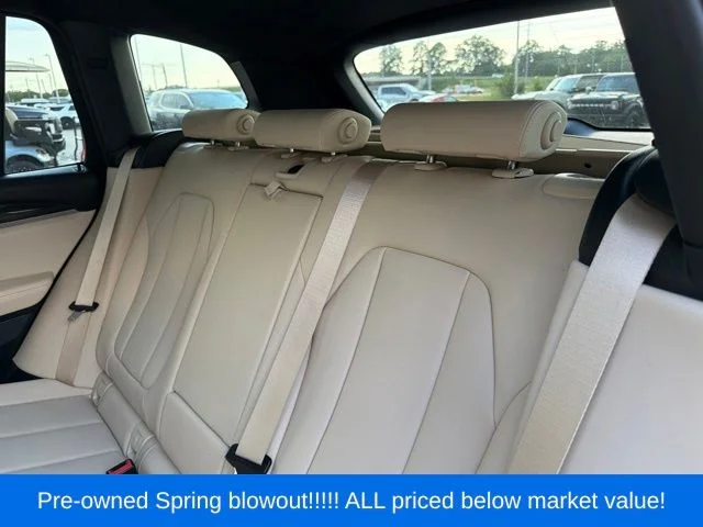 Used 2020 Black BMW xDrive30i image 23