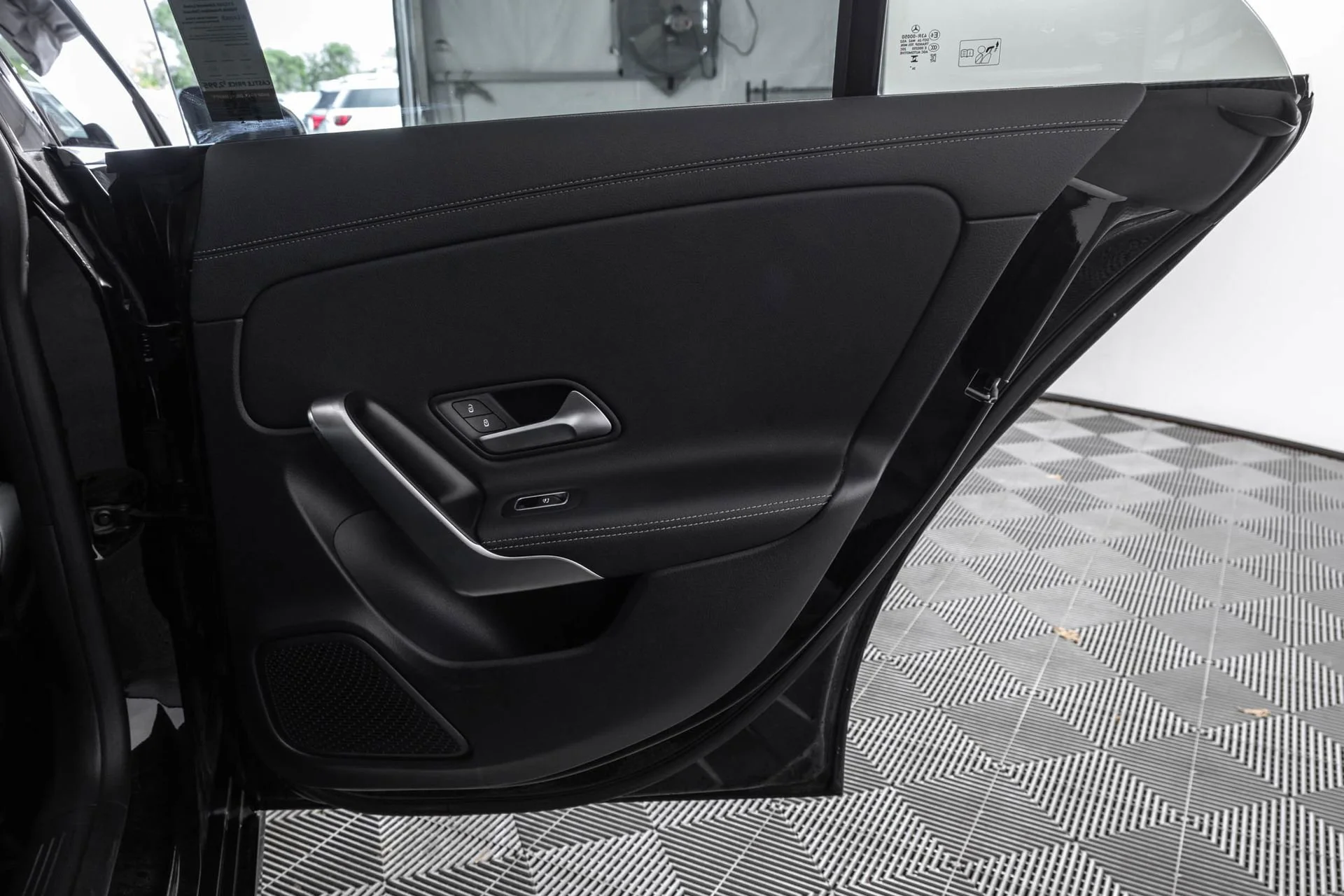Used 2025 Black Mercedes-Benz 4MATIC® image 39
