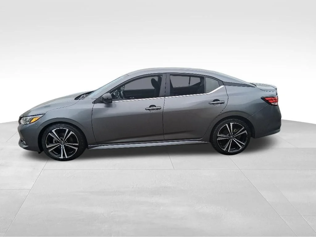Used 2022 Gray Nissan SR image 2