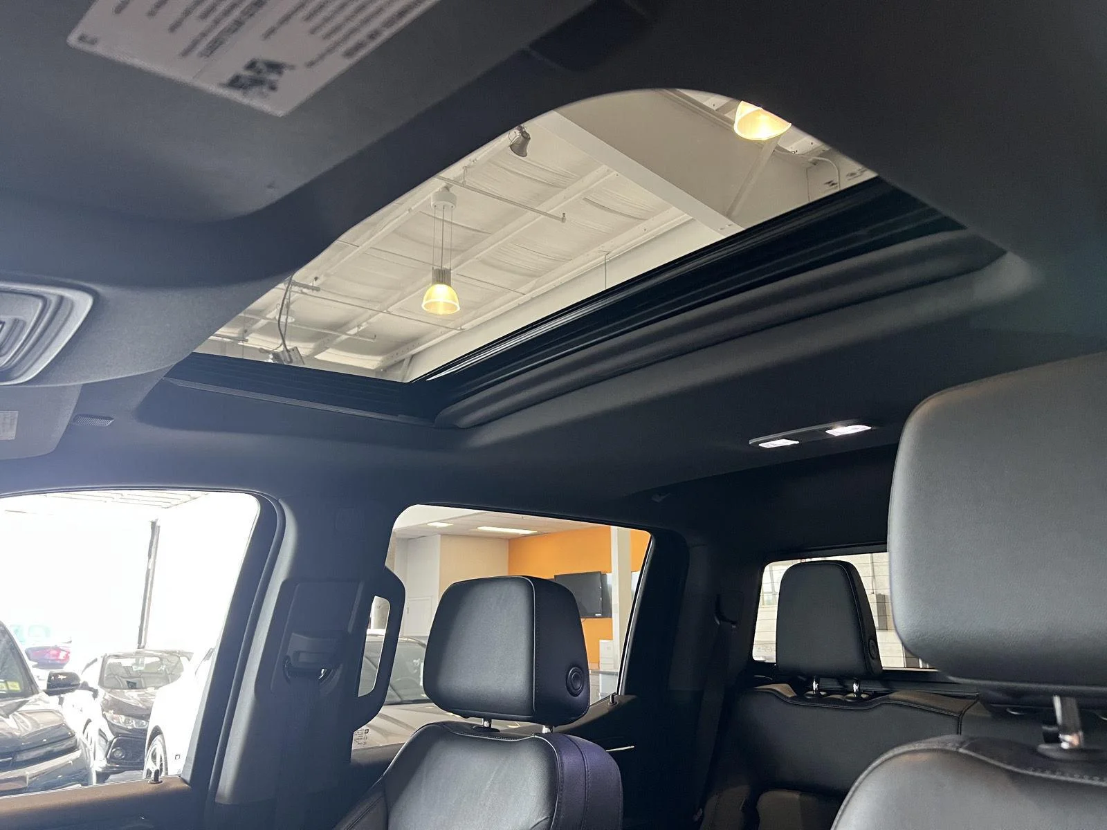 Used 2024 Dynamic Blue Metallic GMC Elevation image 18